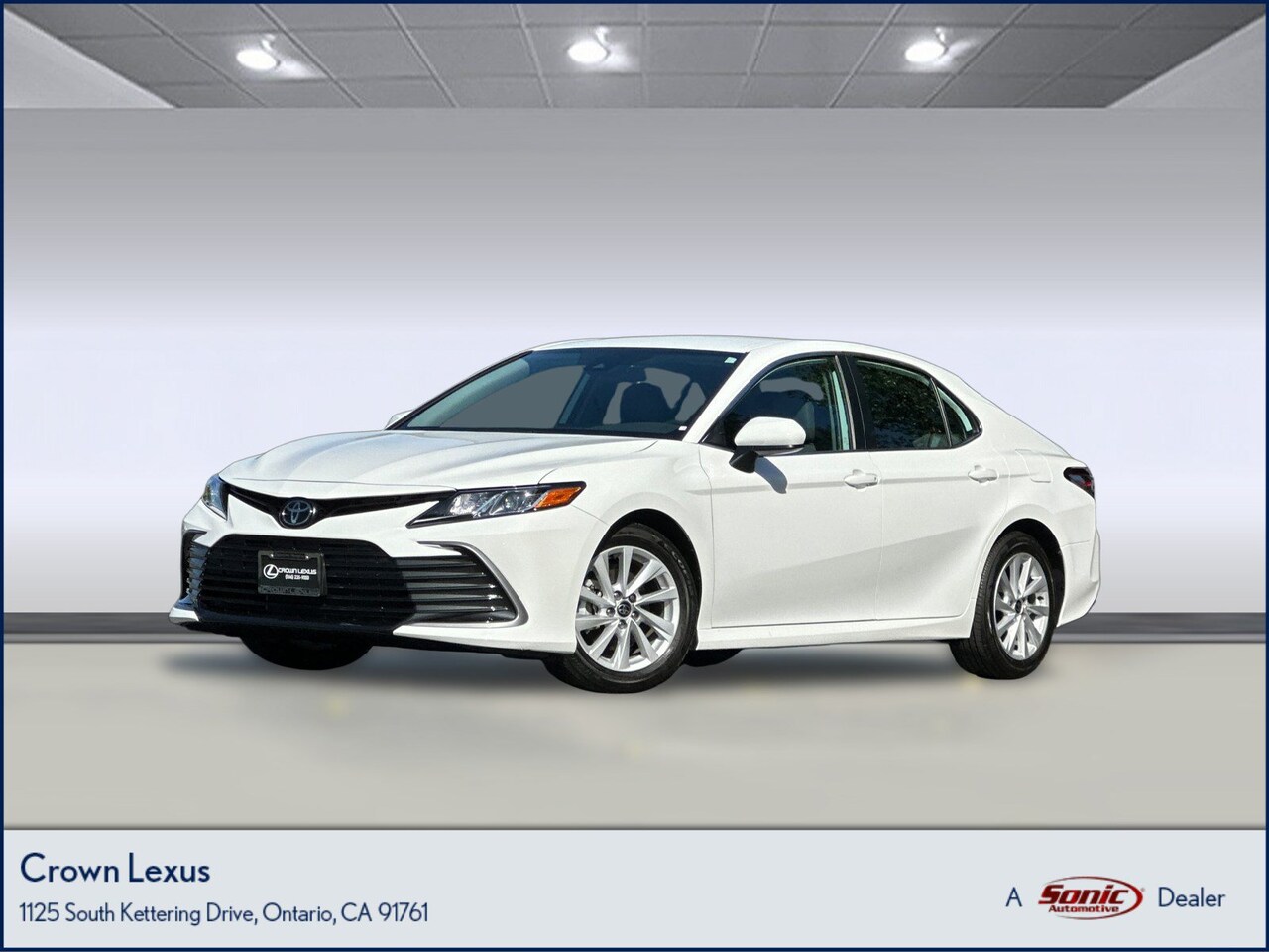 2021 Toyota Camry LE — photo 1 of 24