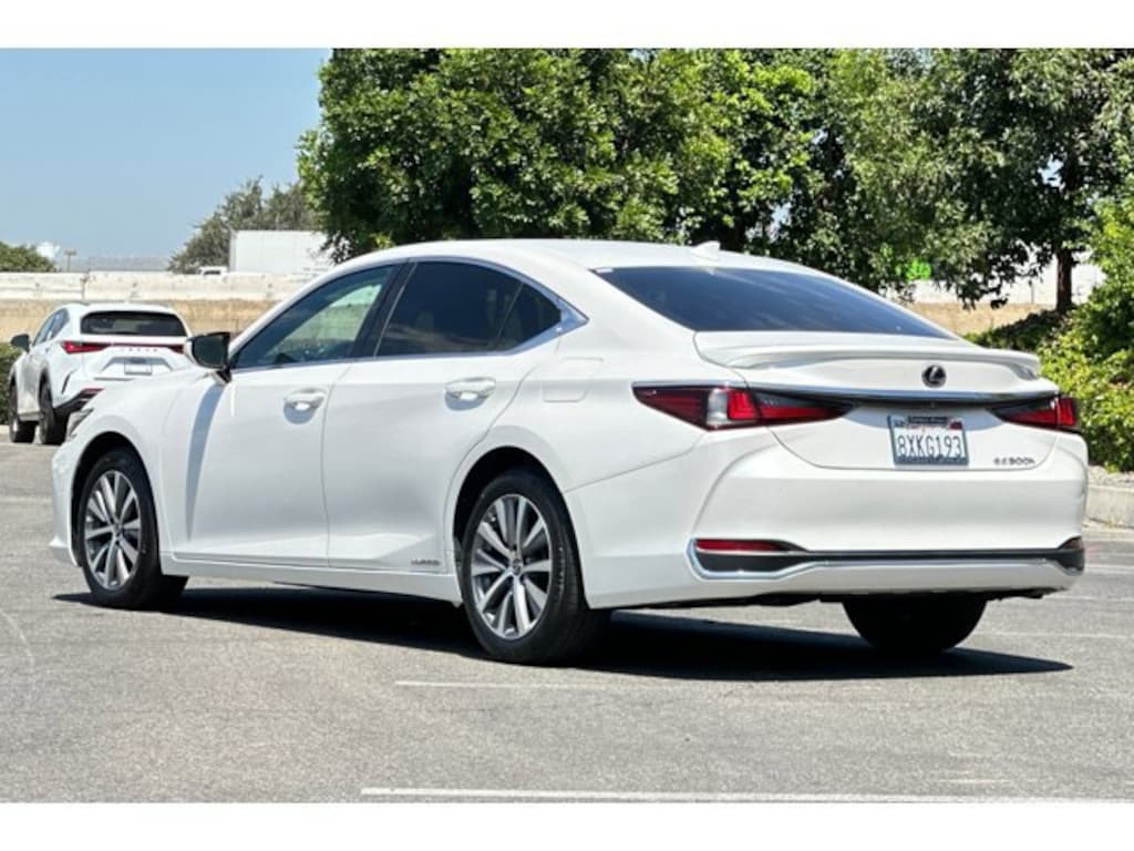 Certified 2021 Lexus ES 300h Sedan