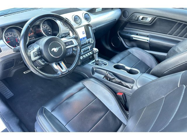 2022 Ford Mustang Convertible photo 4