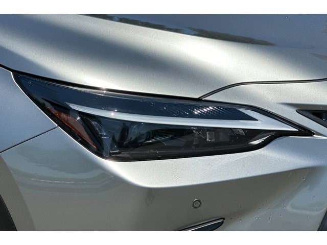 2025 Lexus NX Hybrid 350h - Photo 11