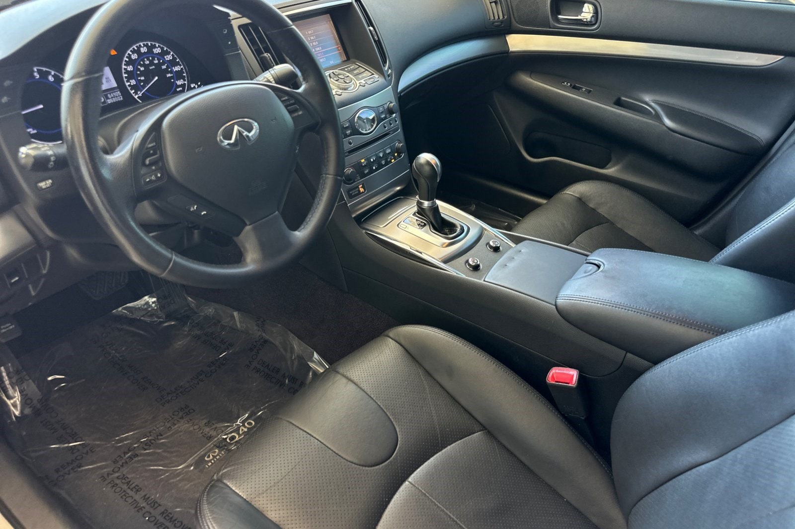 2015 INFINITI Q40 With Moonroof Package Sedan