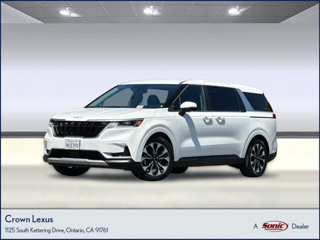 2024 Kia Carnival EX — photo 1 of 24