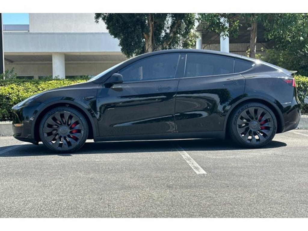 Used 2022 Tesla Model Y Performance SUV