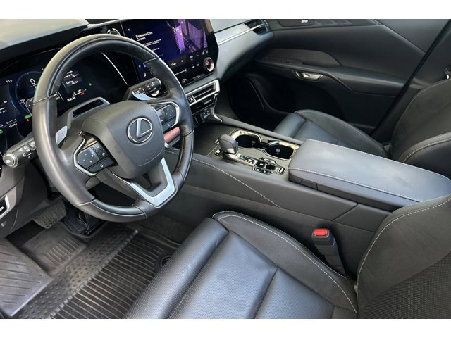 2025 Lexus RX 450h+ Luxury photo 3