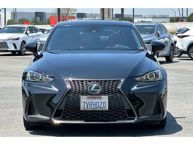 2017 Lexus IS 200t photo 5