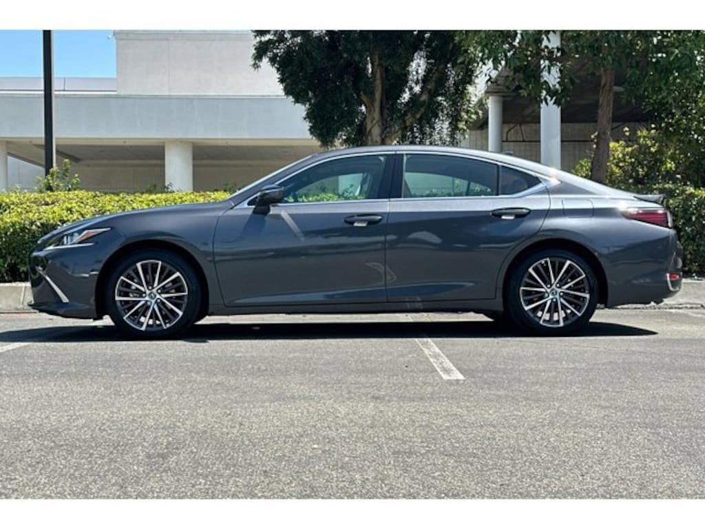 Used 2025 Lexus ES 300h Base Sedan
