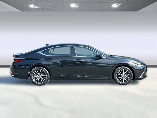 2025 Lexus ES Hybrid 300h - Photo 8