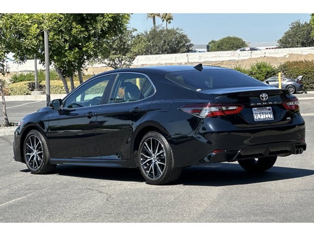 2024 Toyota Camry SE photo 3
