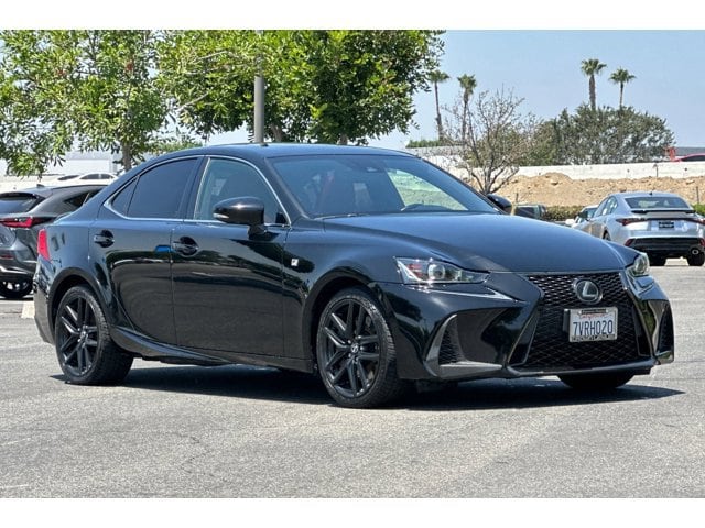 2017 Lexus IS 200t photo 6