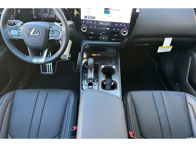 2026 Lexus NX PHEV 450h+ - Photo 14