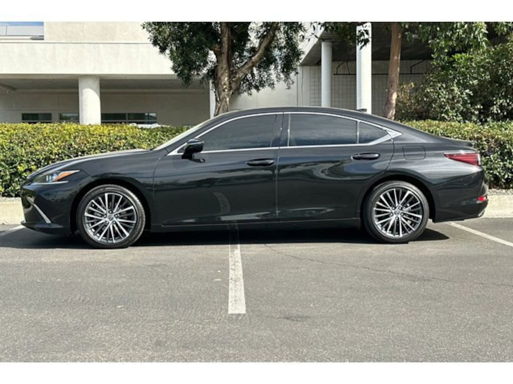 Certified 2025 Lexus ES 350 Base Sedan