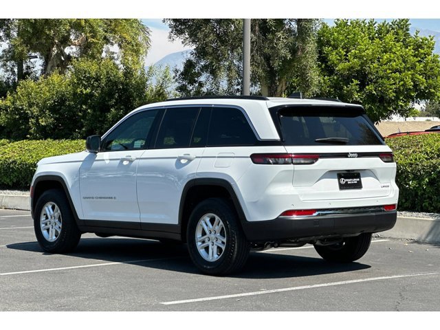 2024 Jeep Grand Cherokee Laredo photo 4