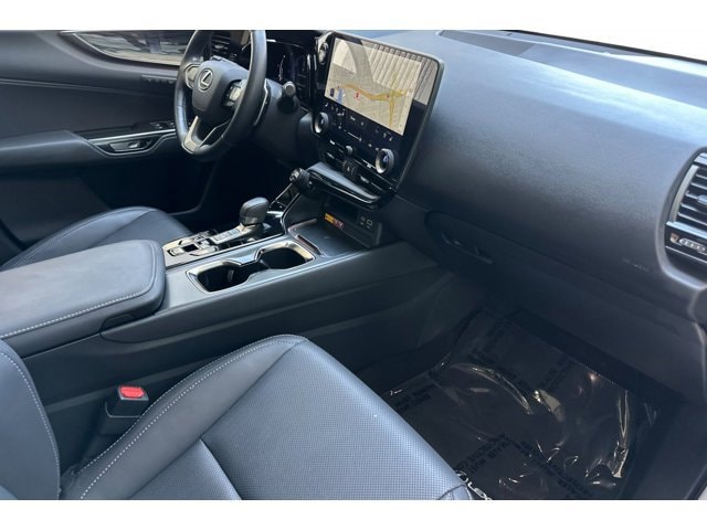 2025 Lexus NX Hybrid 350h - Photo 32