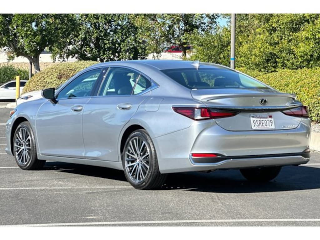Used 2025 Lexus ES 300h Base Sedan