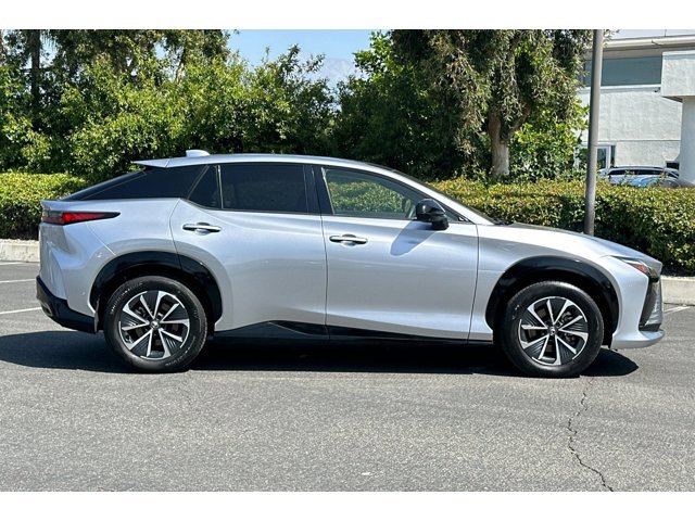 2023 LEXUS RZ 450e Premium w/18" Wheel photo 6