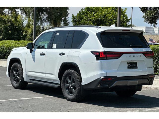 2025 Lexus LX photo 4