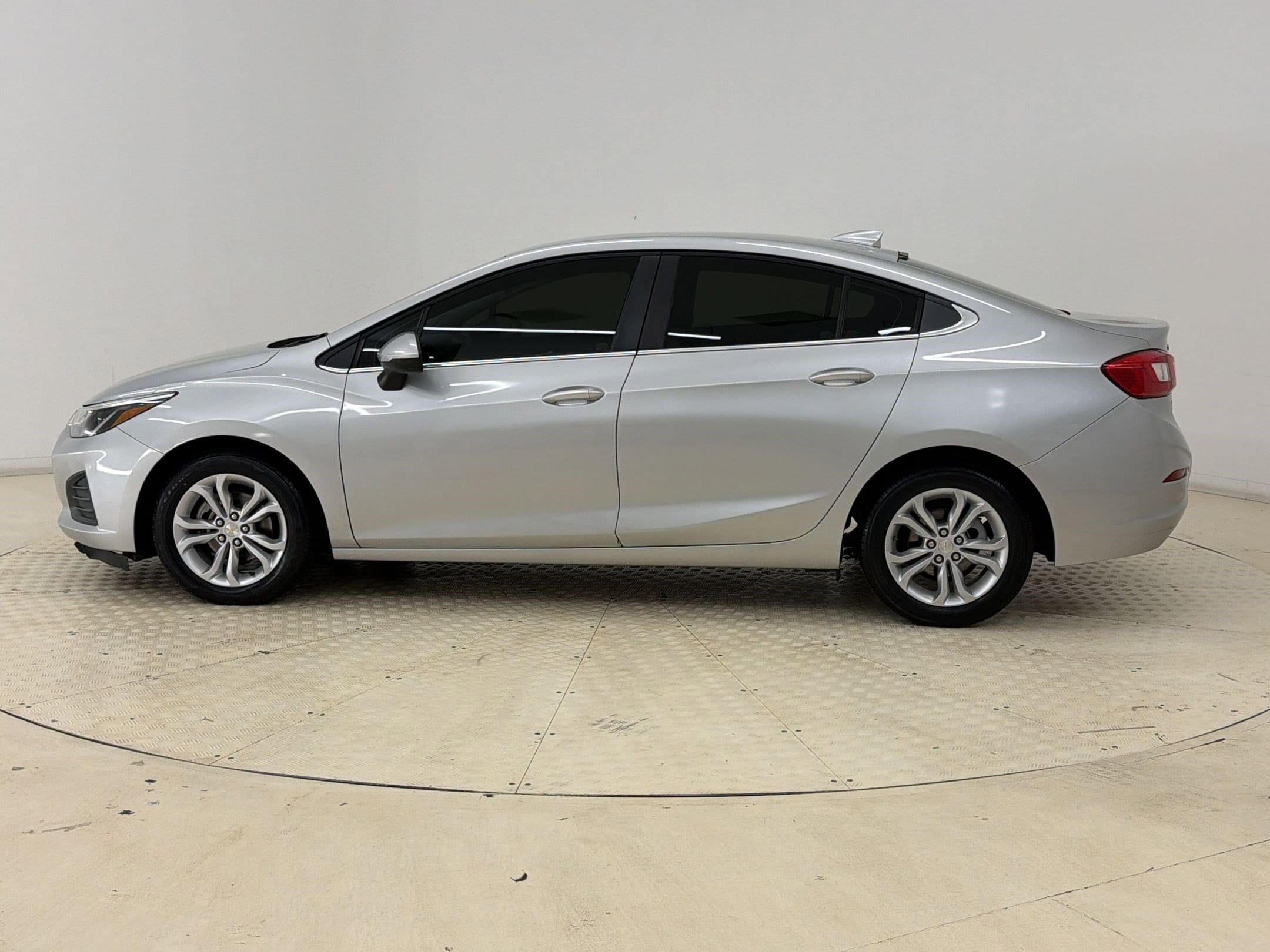 Cruze LT Sedan