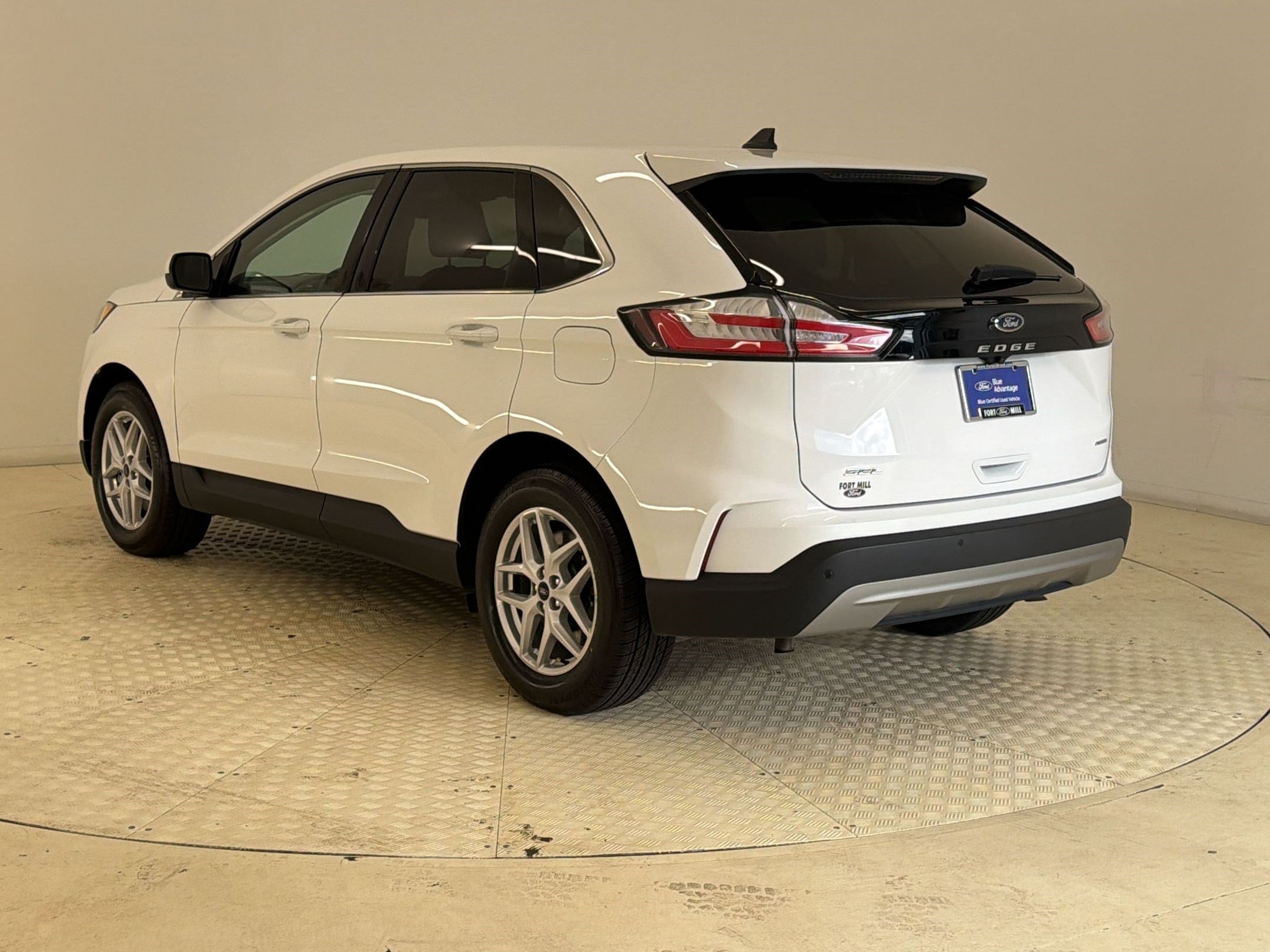 Edge SEL SUV