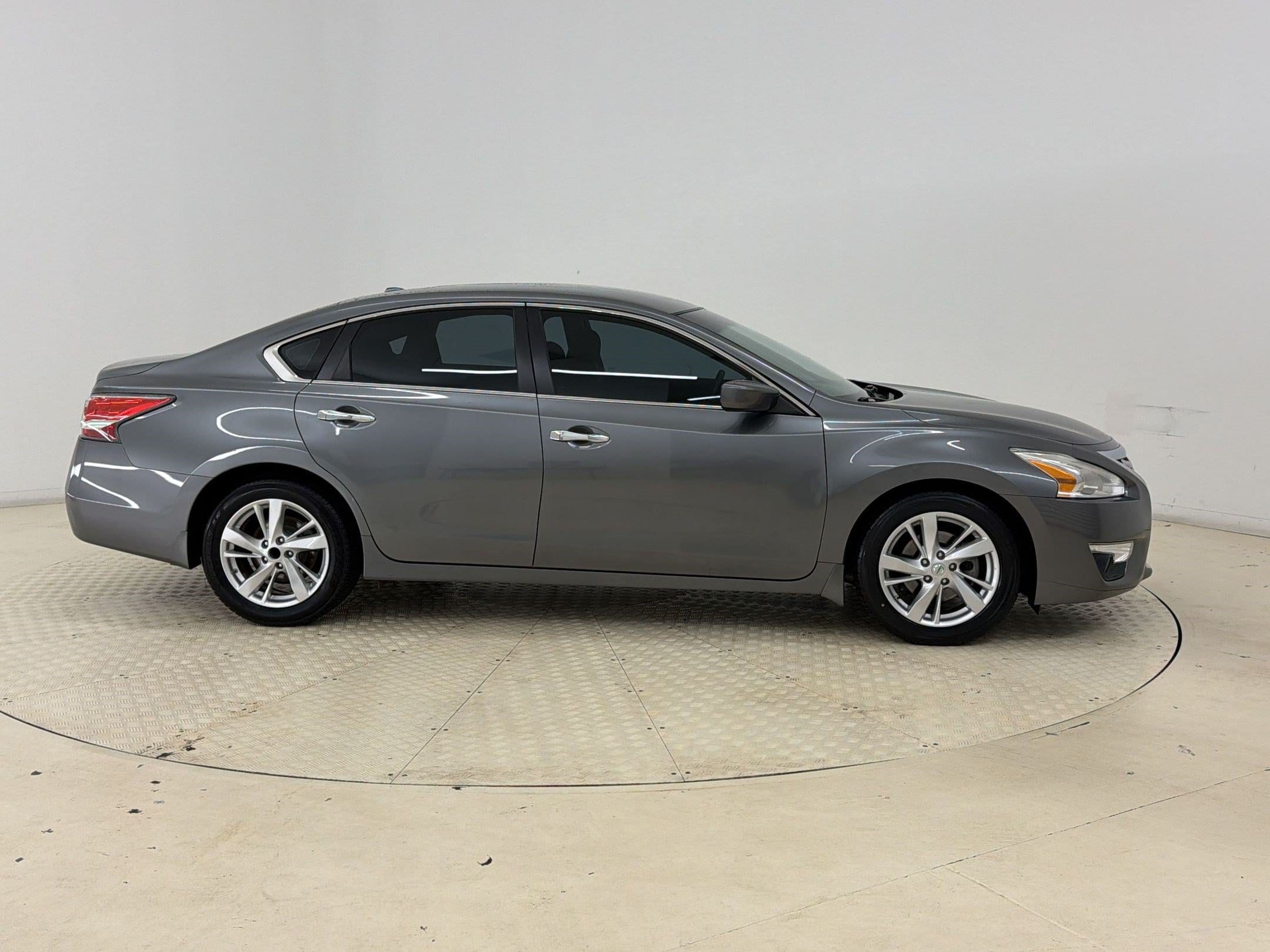 Altima 2.5 SV Sedan