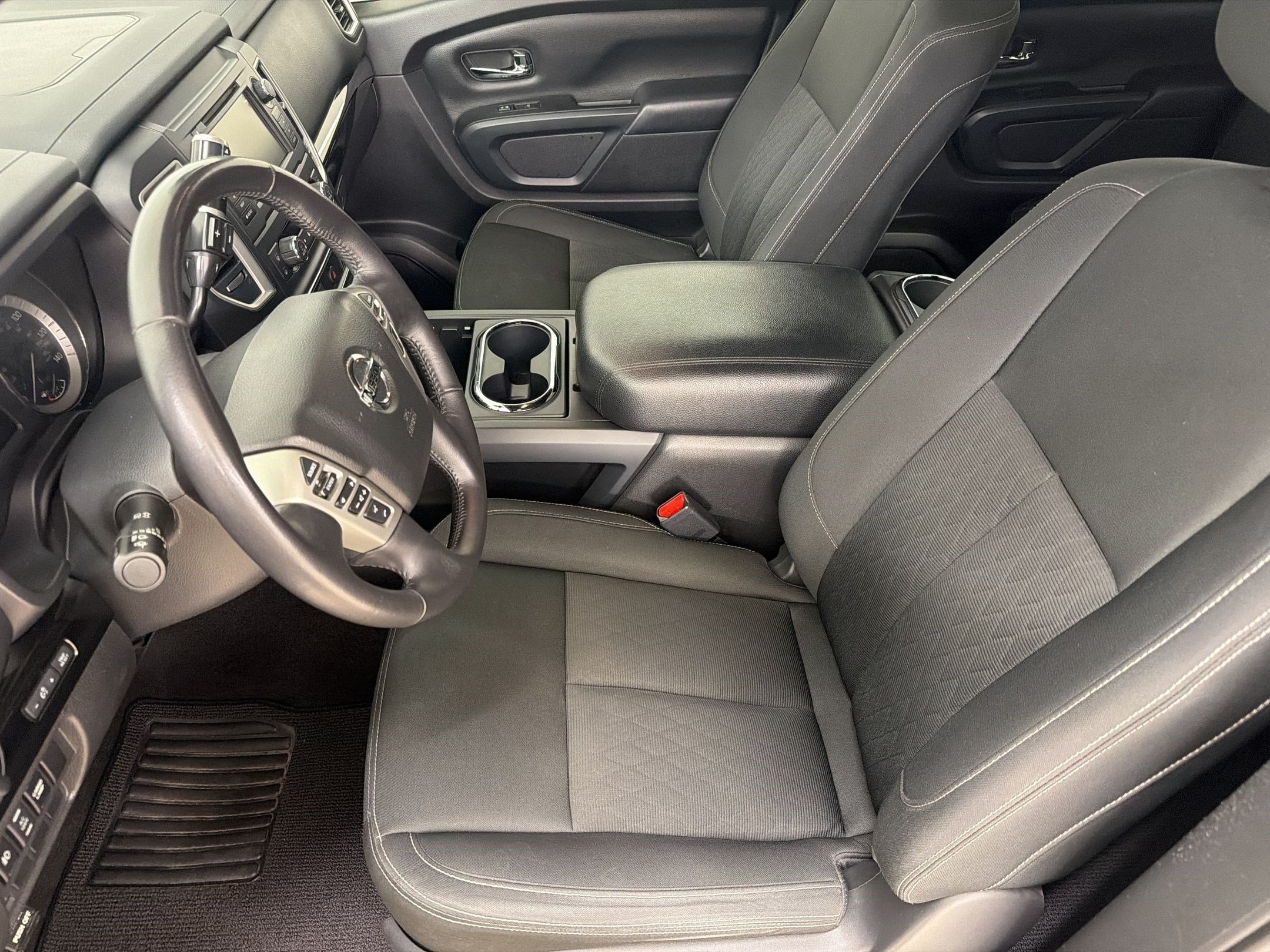 Titan SV Truck Crew Cab