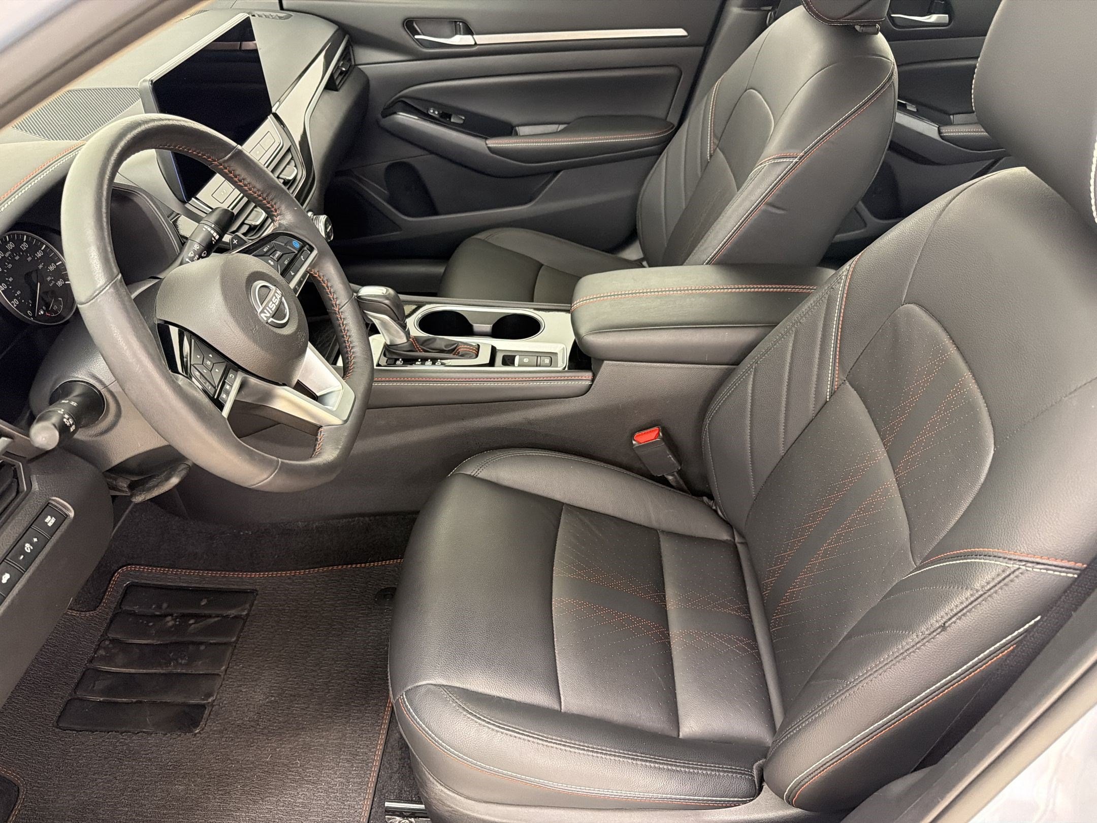 Altima 2.0 SR Sedan
