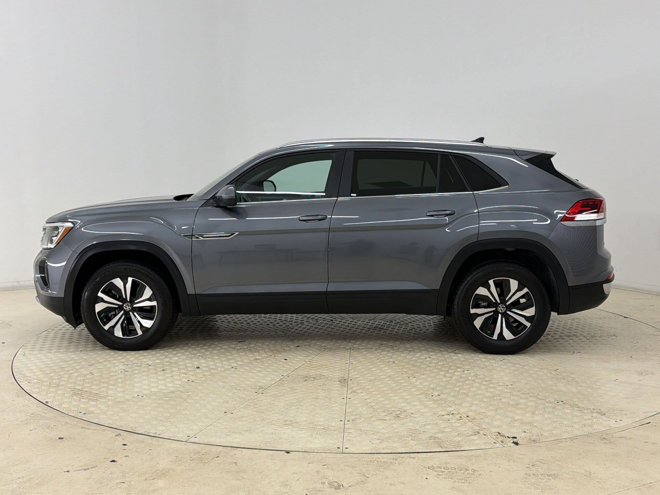 Atlas Cross Sport 2.0T SE SUV