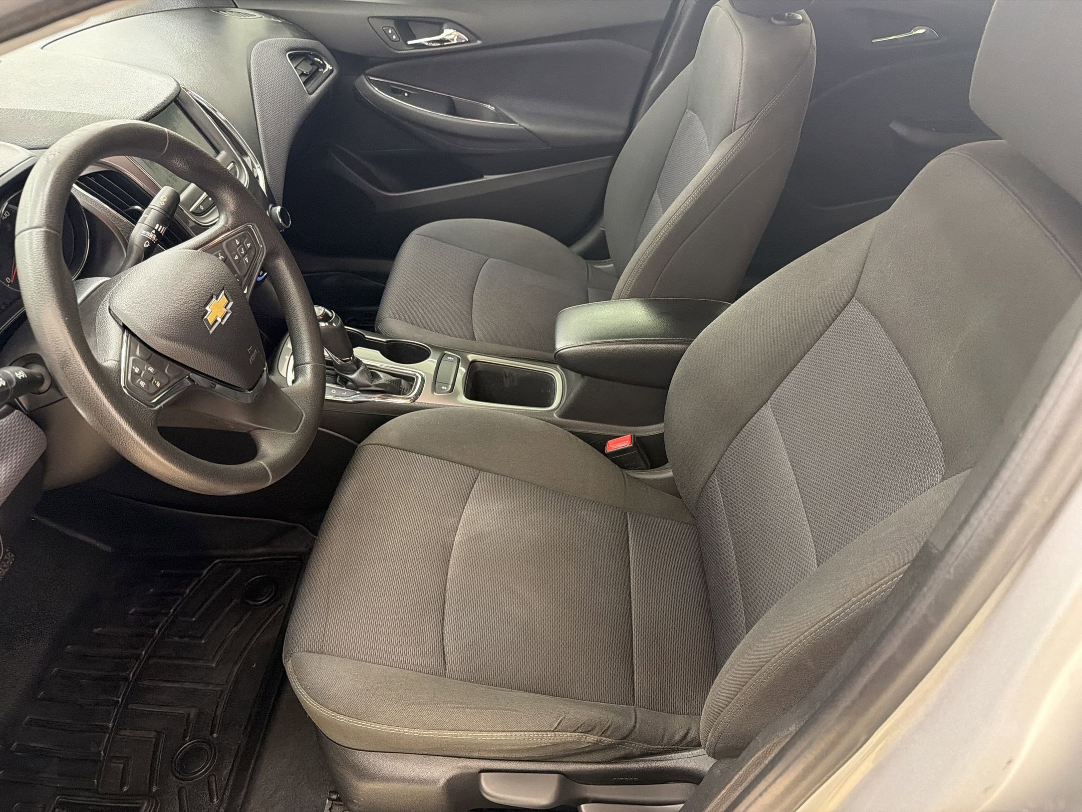 Cruze LT Sedan
