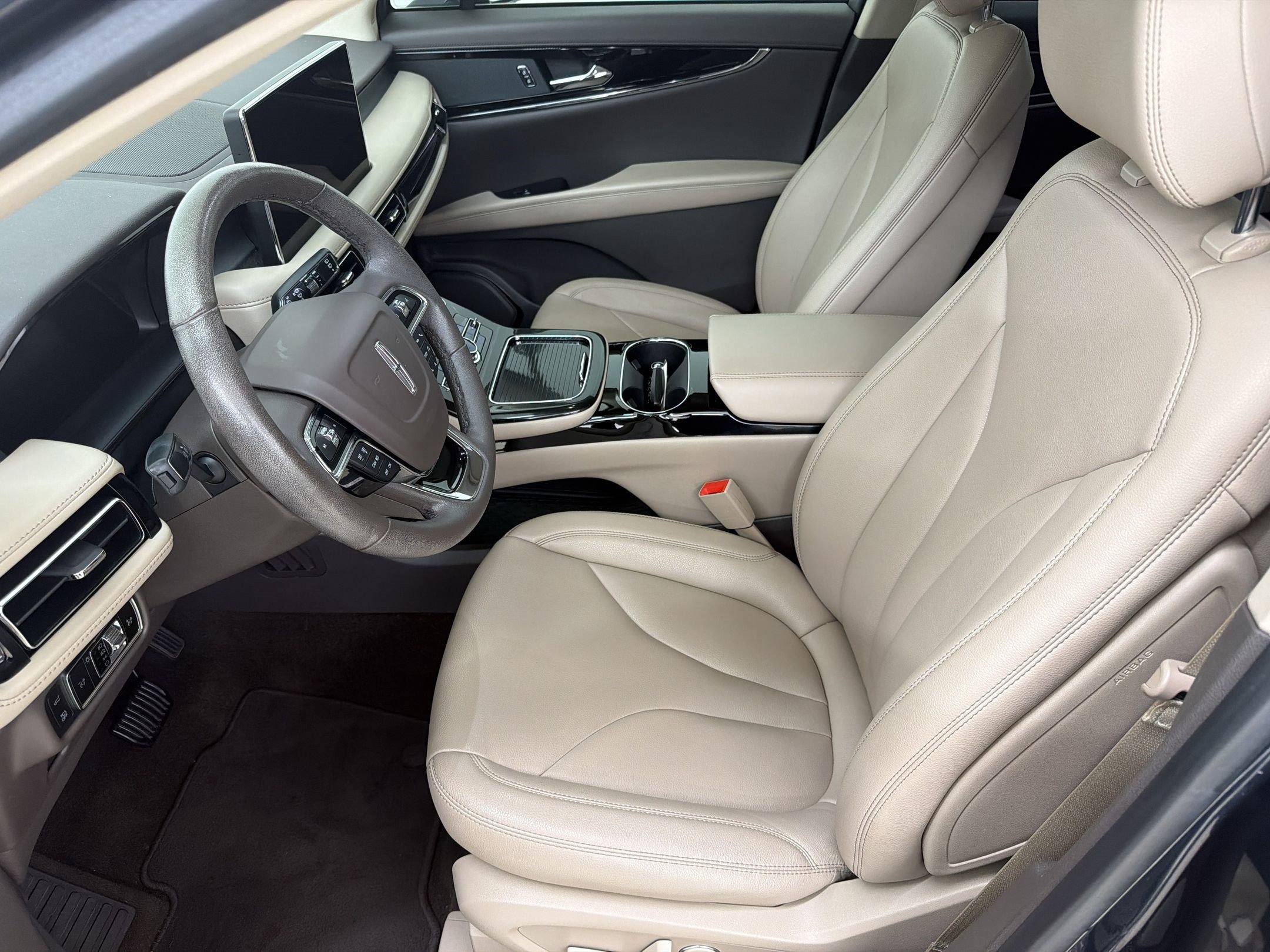 Nautilus Standard SUV