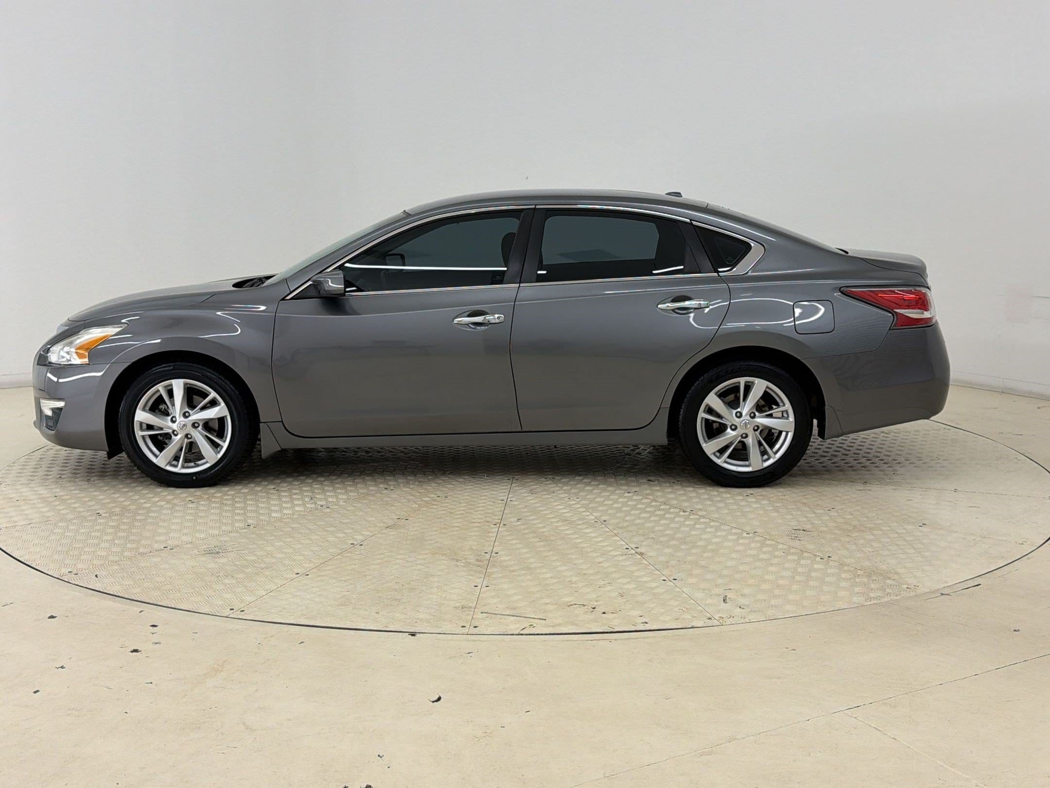 Altima 2.5 SV Sedan