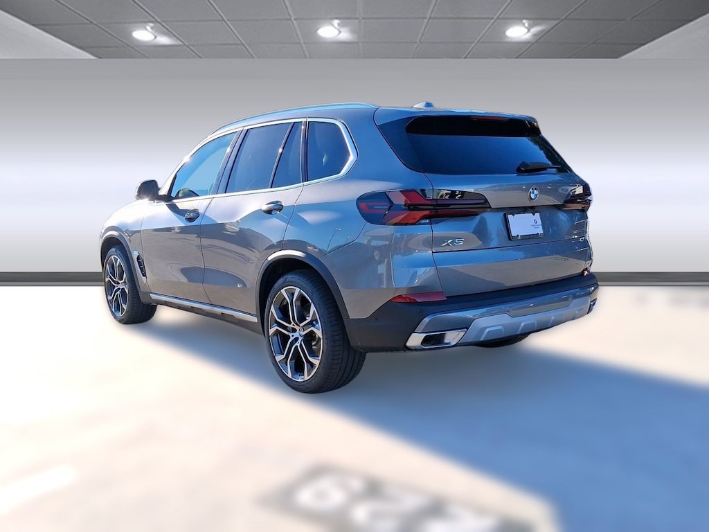 New 2026 BMW X5 sDrive40i SUV