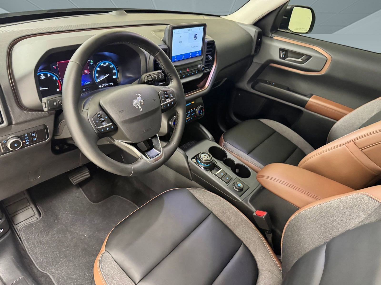 2024 Ford Bronco Sport Outer Banks photo 2
