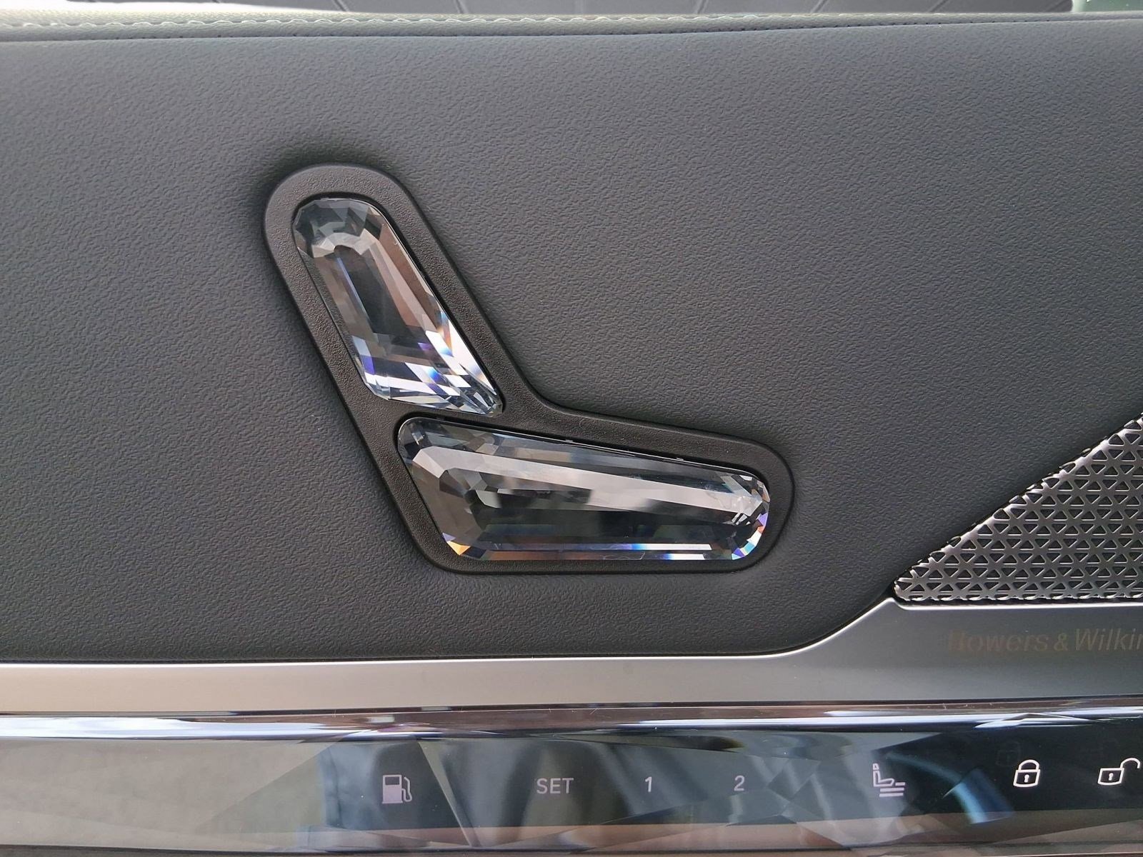 2026 BMW 7 Series 750e - Photo 22