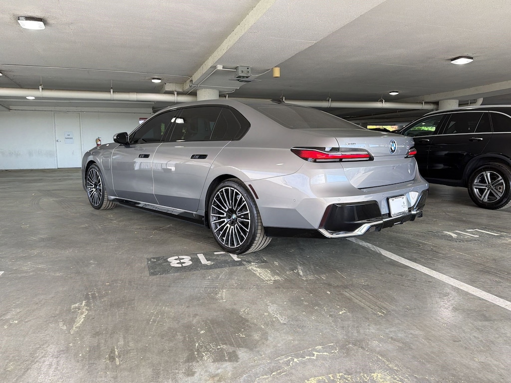 Certified 2025 BMW 750e xDrive Sedan