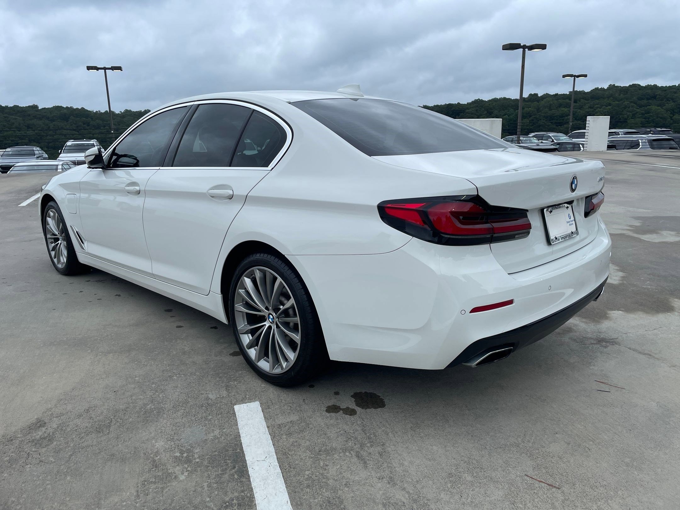 2021 Bmw 530e Sedan photo 3