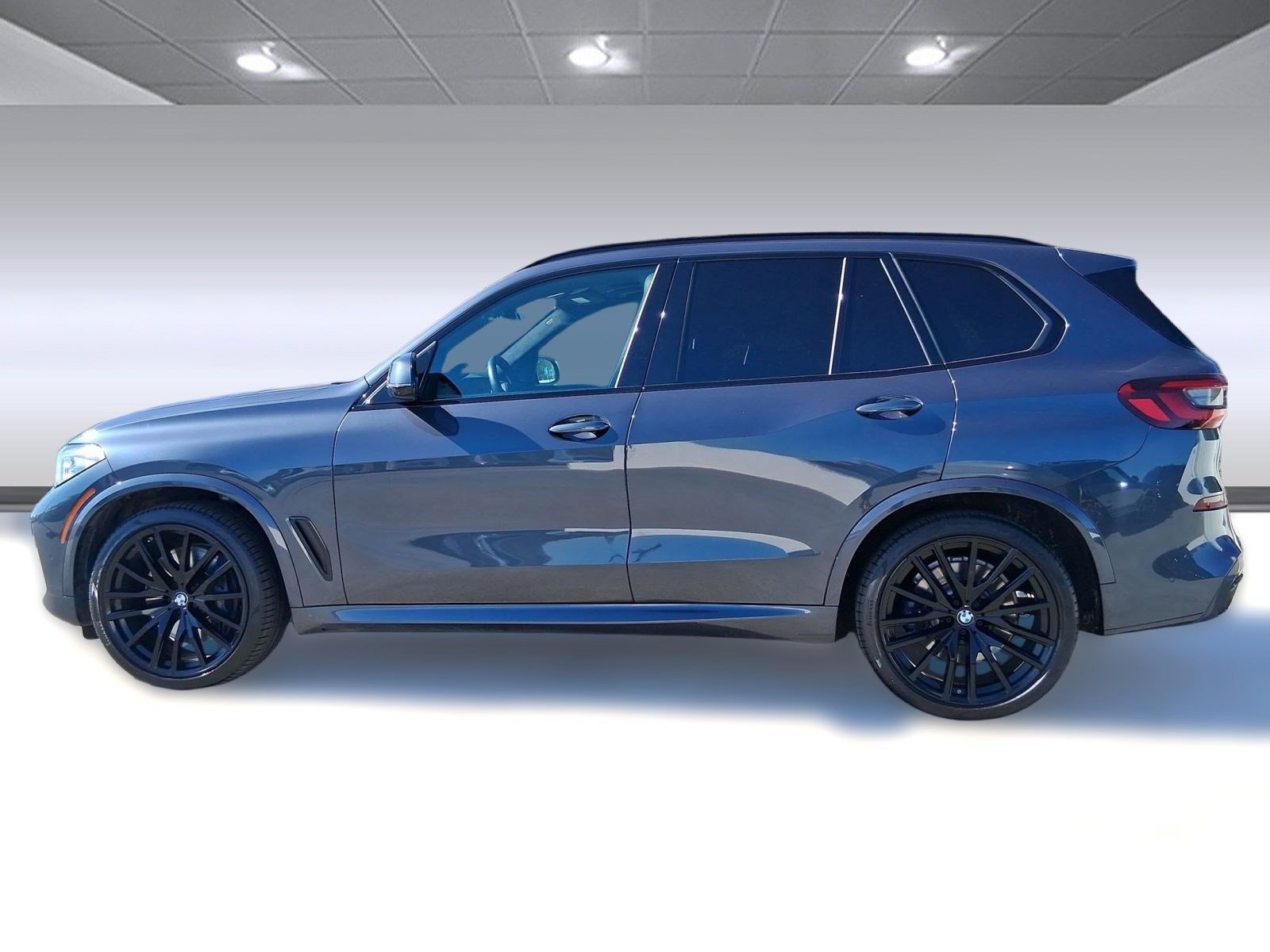 2021 Bmw X5 M50i photo 2