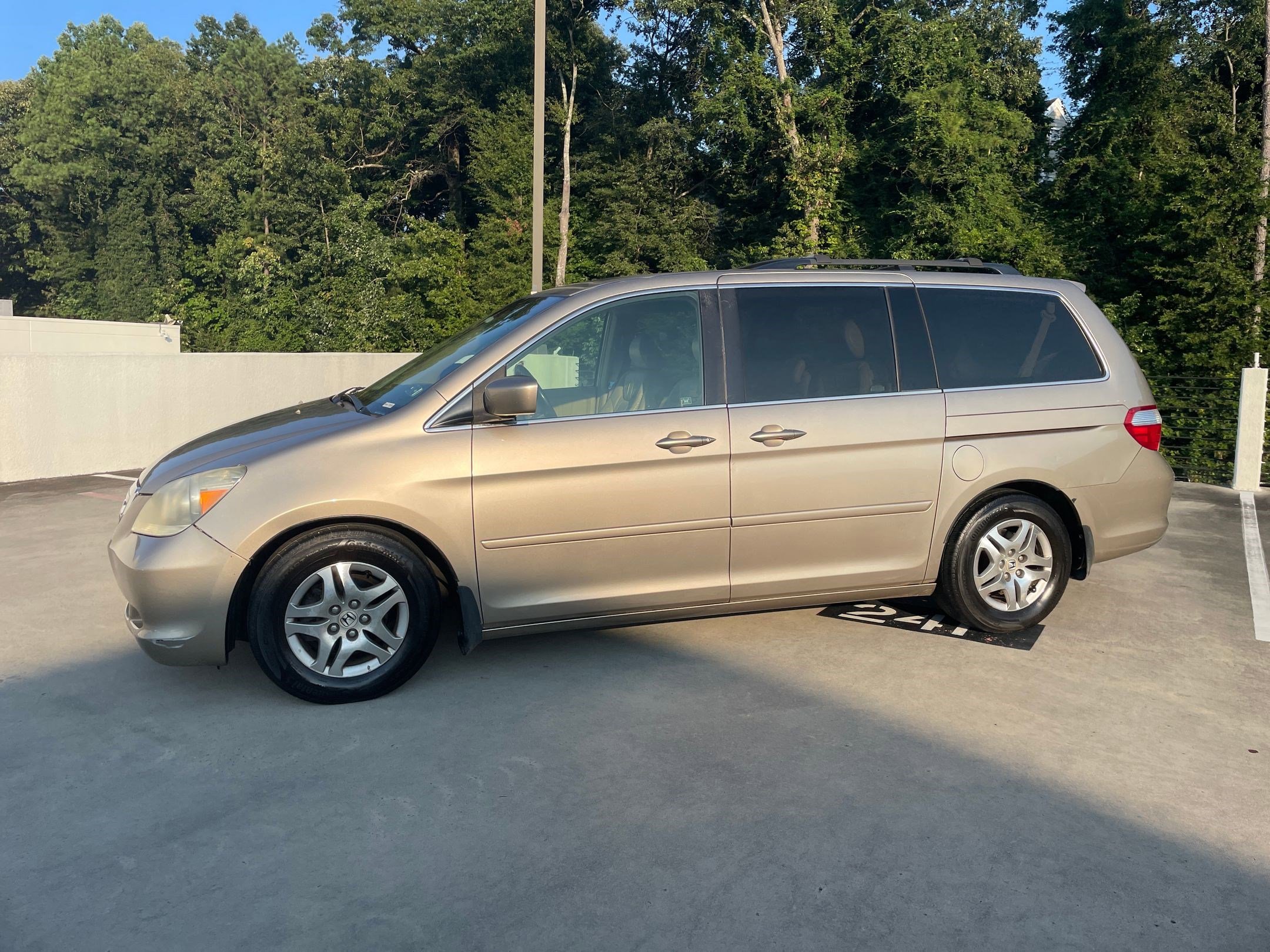 Used 2006 Honda Odyssey EX with VIN 5FNRL38726B046957 for sale in Atlanta, GA