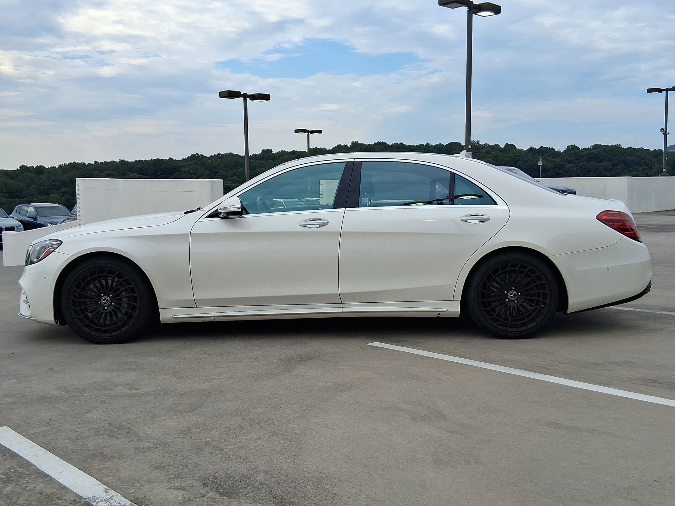 2019 Mercedes Benz S 450 photo 2