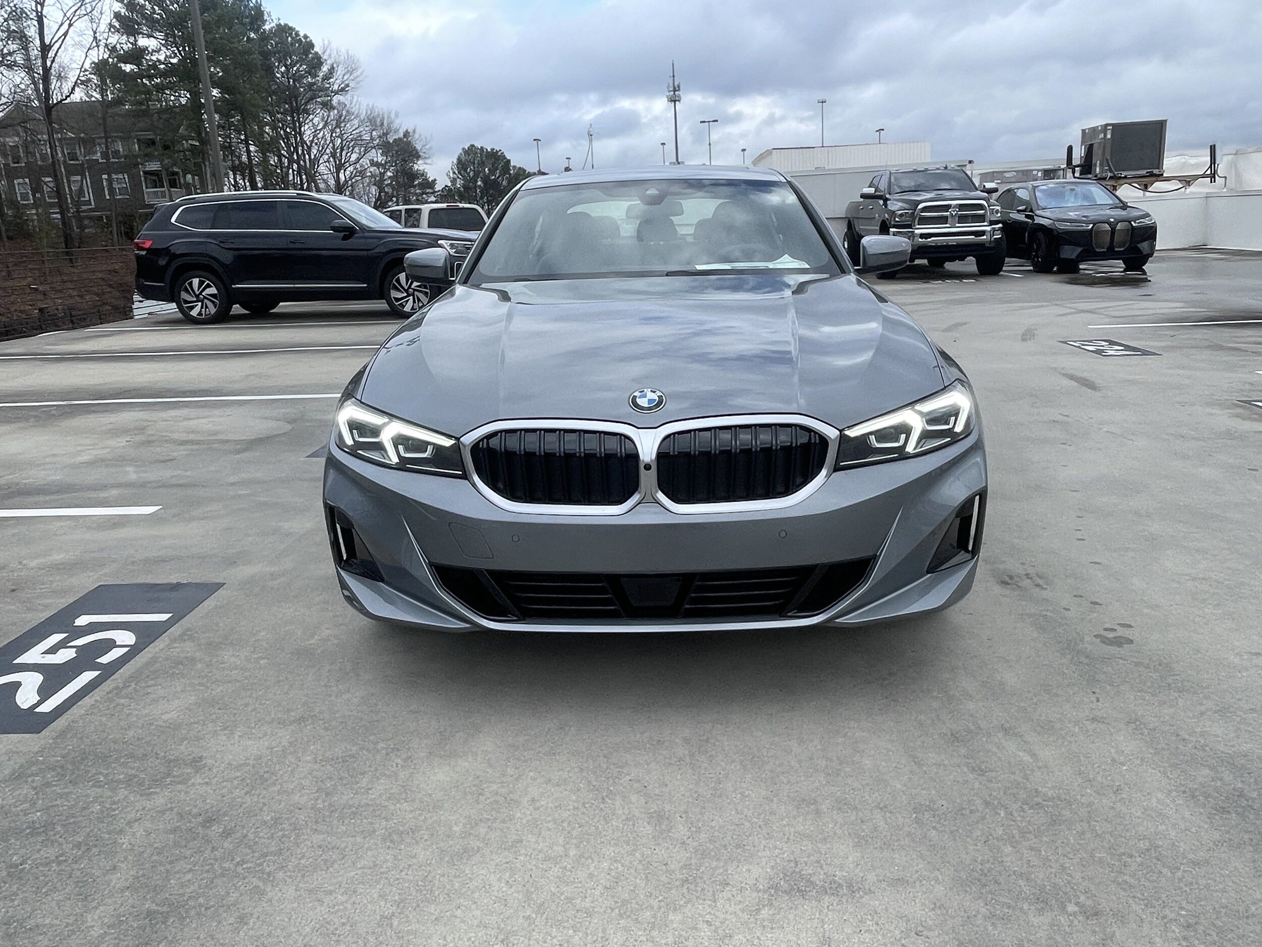 2025 Bmw 330i photo 2
