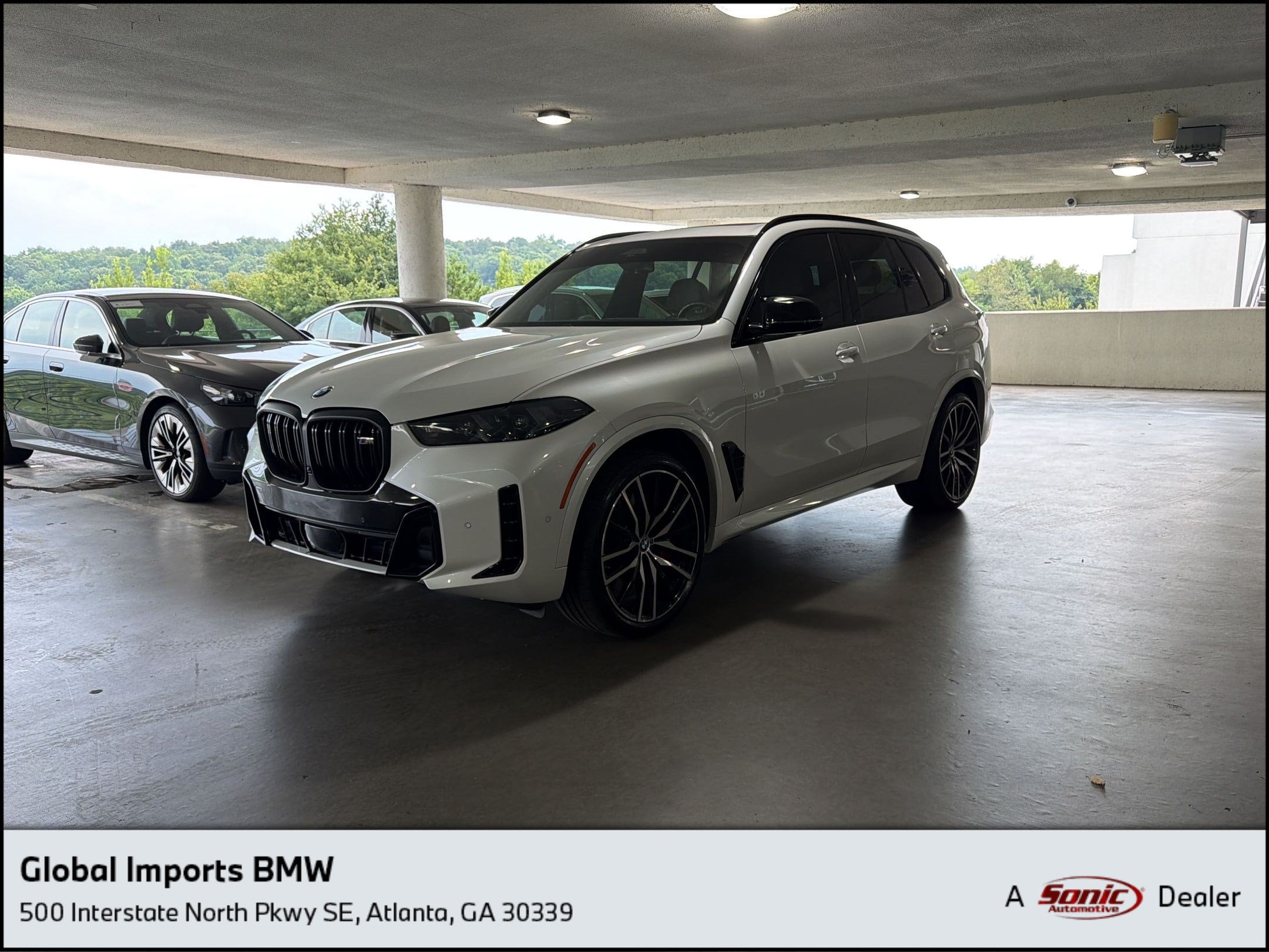 2025 BMW X5 M60i's photo