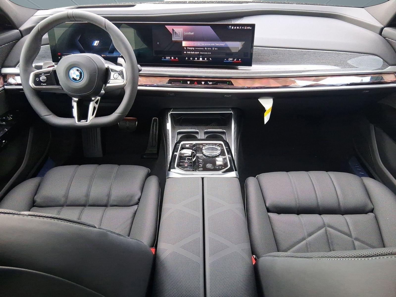 2026 BMW 7 Series 750e - Photo 15
