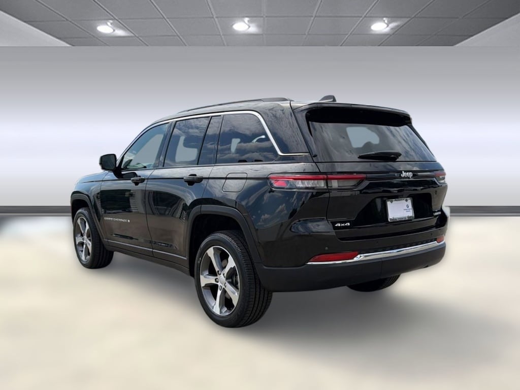 Used 2024 Jeep Grand Cherokee Limited SUV