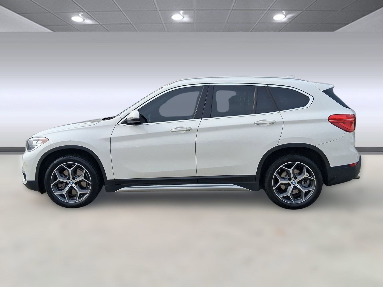 2018 Bmw X1 sDrive28i photo 2