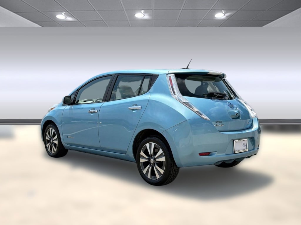 Used 2015 Nissan LEAF SV Hatchback