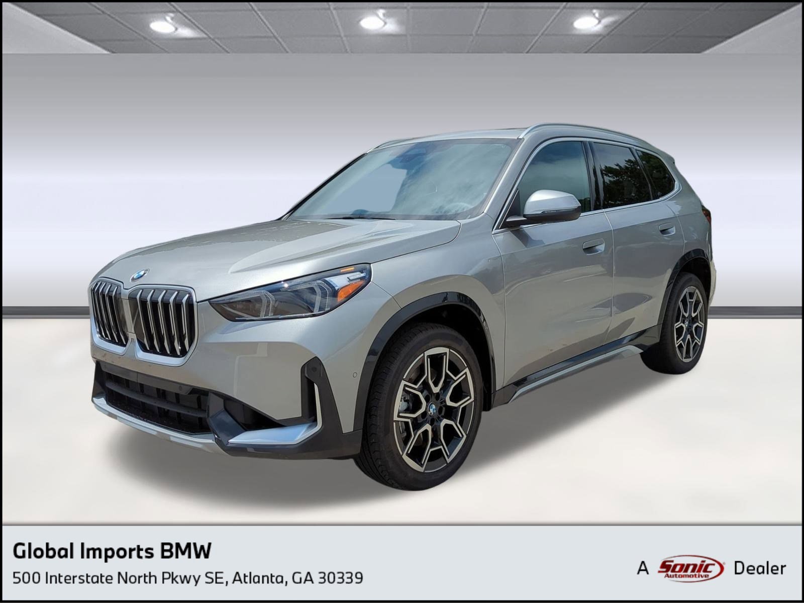 2025 BMW X1 28i's photo
