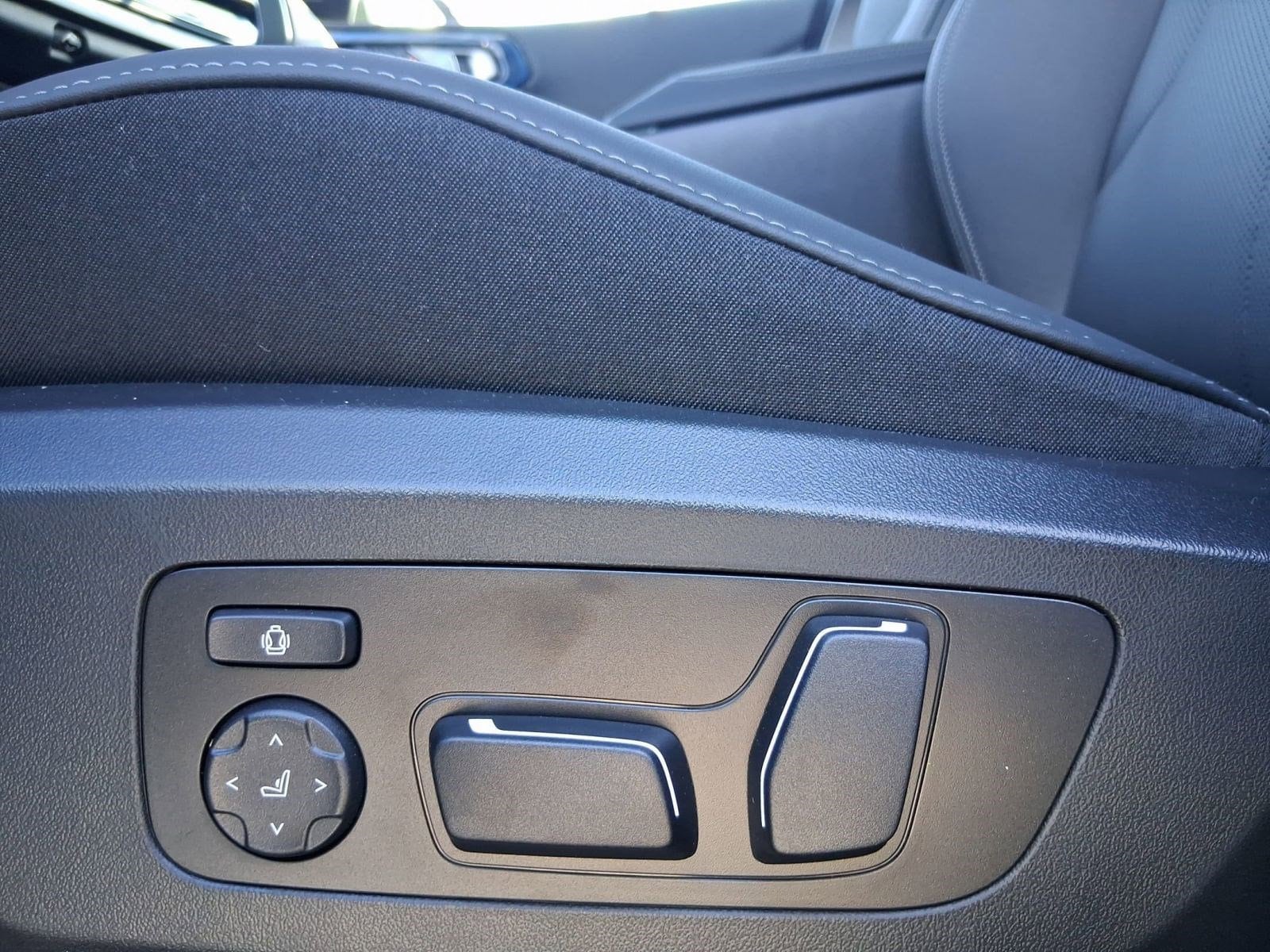2026 BMW X3 30 - Photo 17