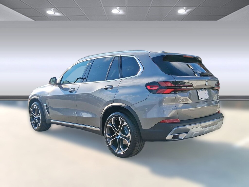New 2026 BMW X5 xDrive40i SUV