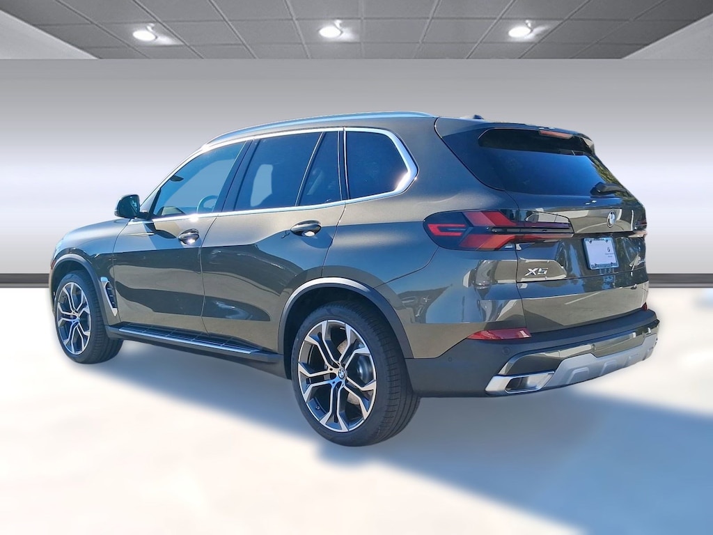 New 2026 BMW X5 sDrive40i SUV