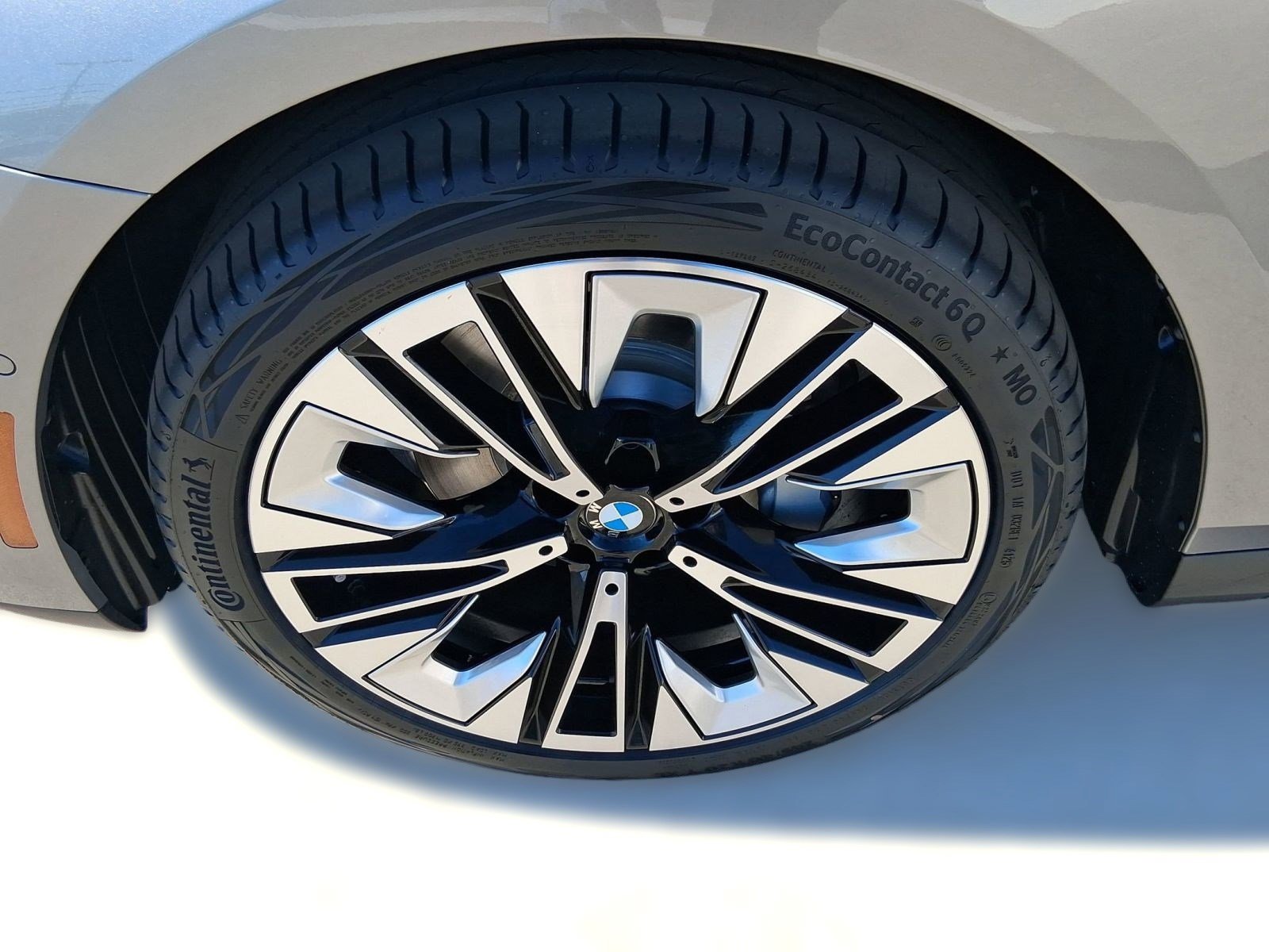 2026 BMW 5 Series 530i - Photo 11