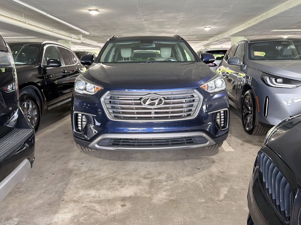 Used 2017 Hyundai Santa Fe SE Ultimate SUV