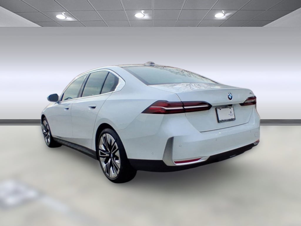 Used 2026 BMW 530i Sedan